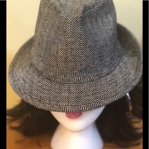 Tweed Black/White Brim Hat
